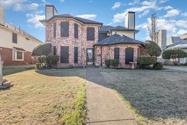 view of front of house with a front yard