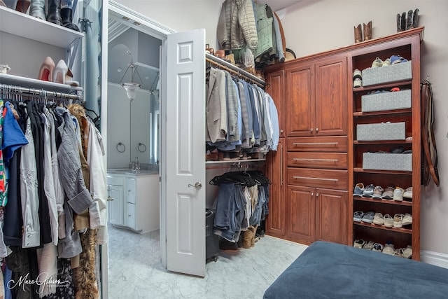 view of spacious closet