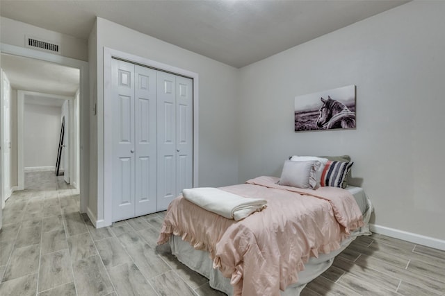 bedroom featuring a closet