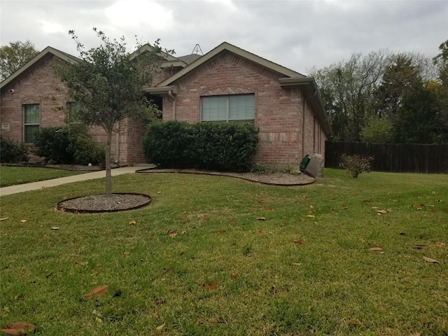 view of front of house with a front yard