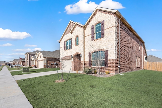 view of front of home featuring a front lawn