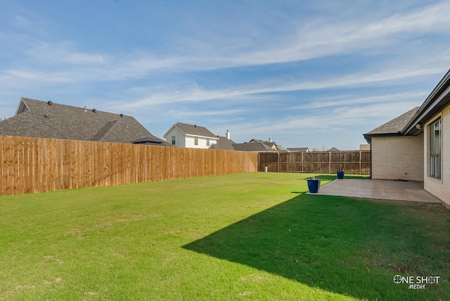 view of yard with a patio