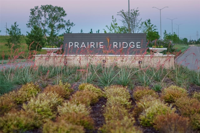 view of community / neighborhood sign