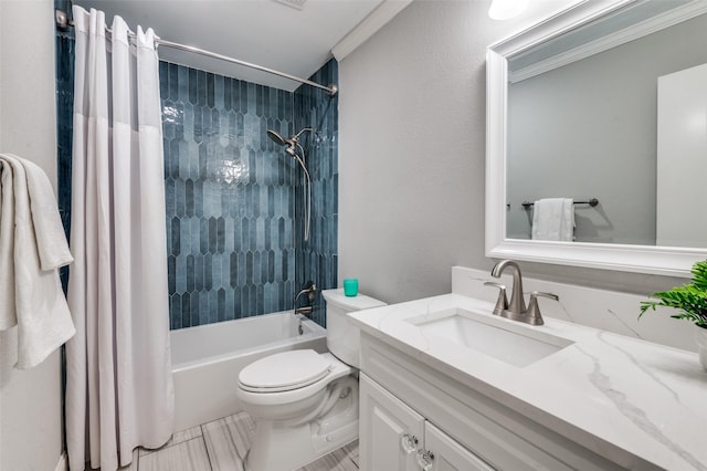 full bathroom with crown molding, toilet, vanity, and shower / bath combo