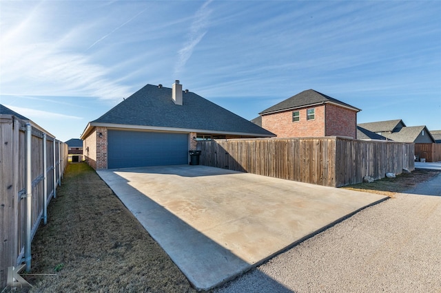 view of front facade featuring a garage