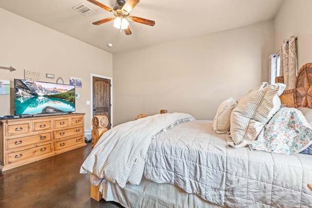 bedroom with ceiling fan