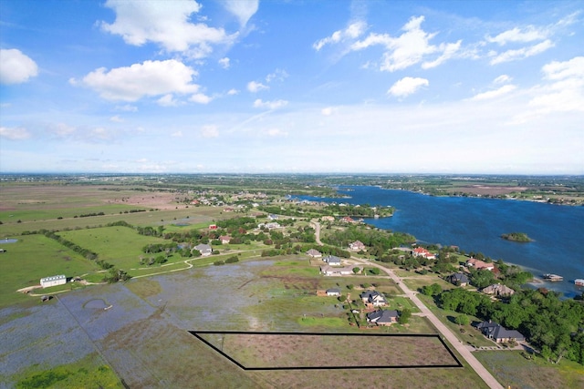 Listing photo 3 for 8 Hunter Pass, Waxahachie TX 75165