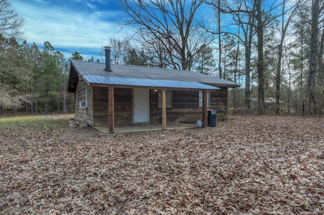 view of outdoor structure featuring cooling unit