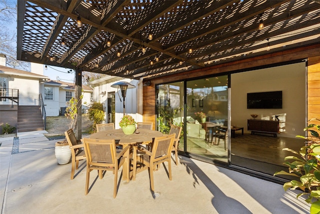 view of patio featuring a pergola