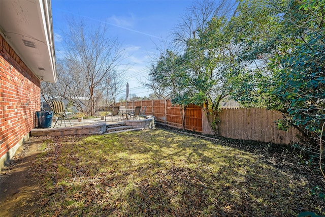 view of yard with a patio