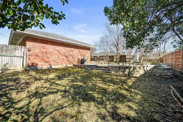 view of yard featuring a patio