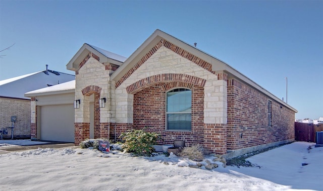 view of front facade with a garage