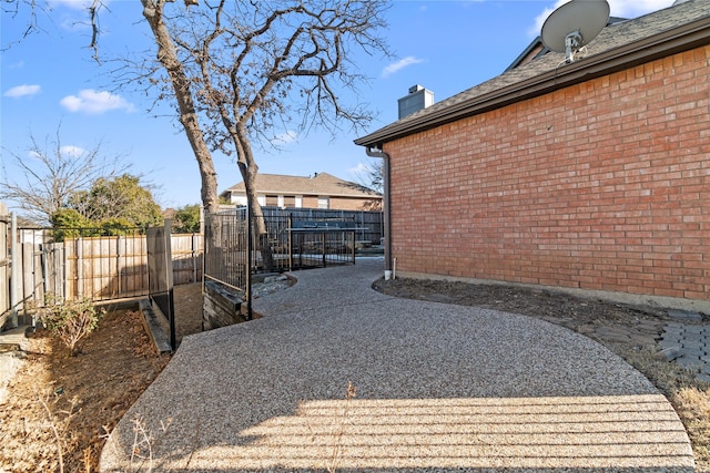 view of yard featuring a patio area