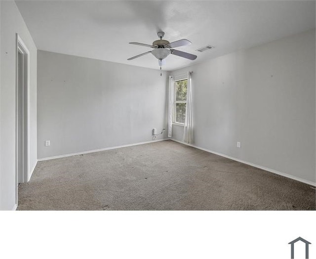 unfurnished room featuring ceiling fan and light colored carpet