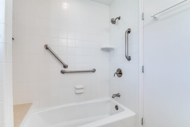 bathroom with shower / bathtub combination