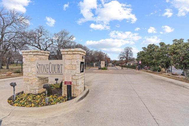 view of community / neighborhood sign