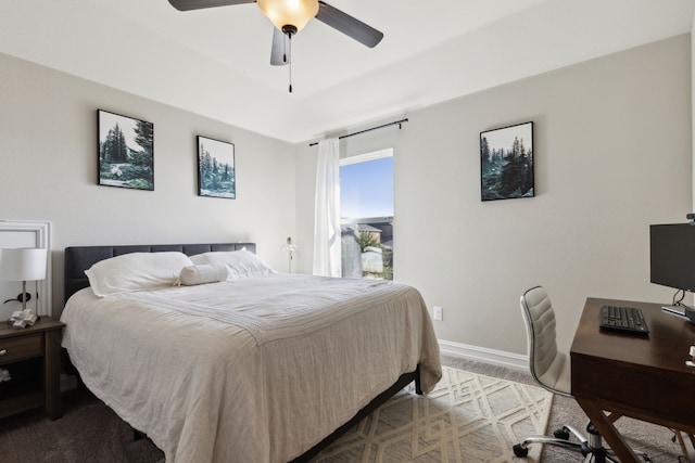 bedroom with ceiling fan