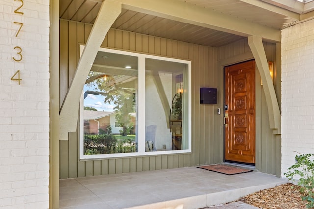 view of property entrance