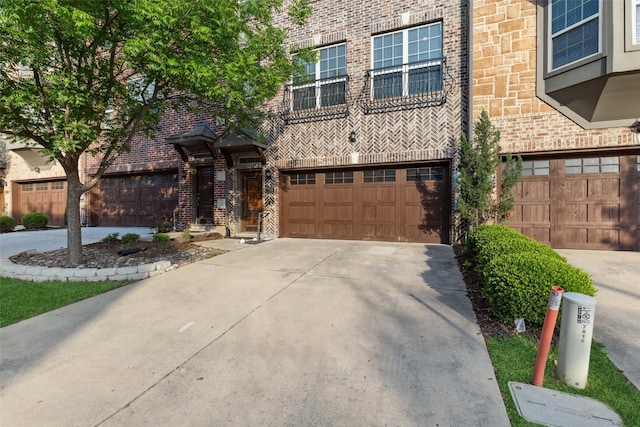 view of front of property featuring a garage