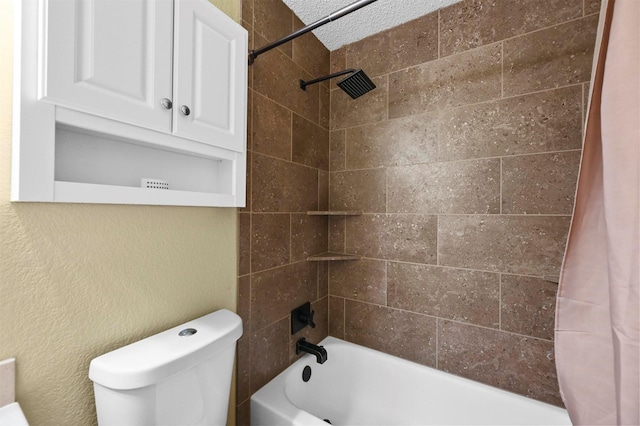 bathroom with toilet, a textured ceiling, and shower / tub combo with curtain