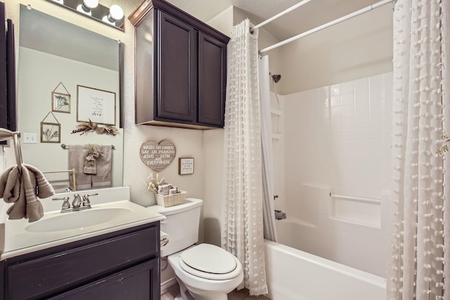 full bathroom featuring toilet, vanity, and shower / bath combo