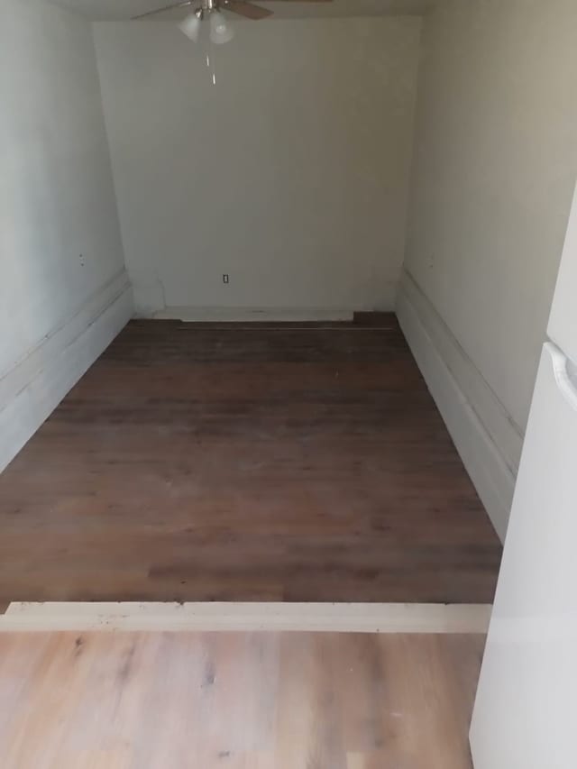 empty room with ceiling fan