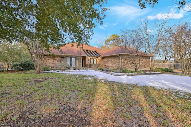 exterior space featuring a yard