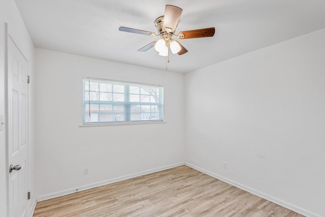 unfurnished room featuring light wood-type flooring and ceiling fan