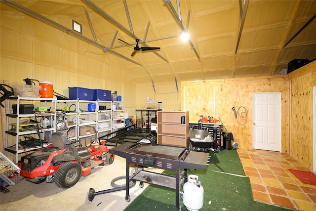 garage featuring ceiling fan