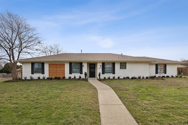 ranch-style house with a front yard