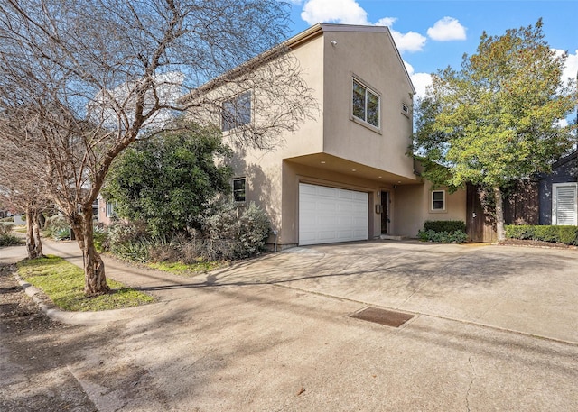 view of front facade with a garage