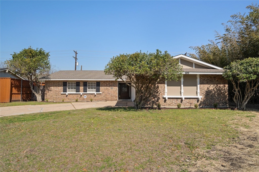 view of front of home with a front yard