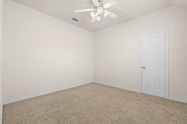 unfurnished room featuring ceiling fan and carpet flooring