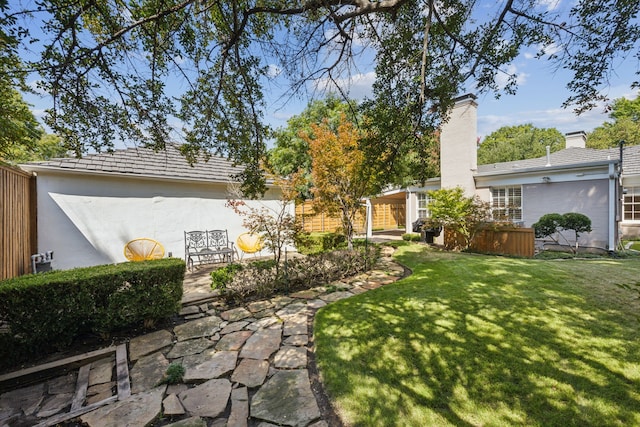 view of yard featuring a patio area