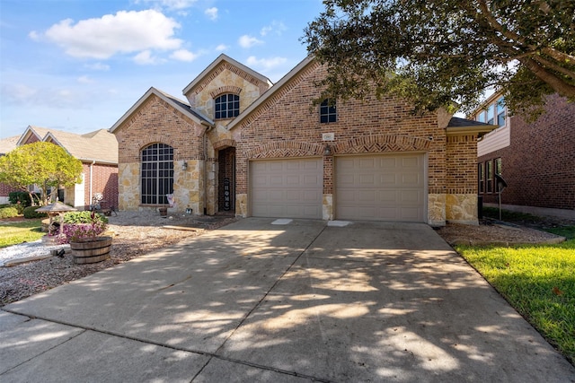 view of front property featuring a garage