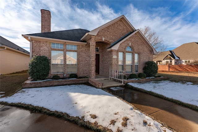 view of front property