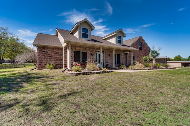 view of front of property with a front yard