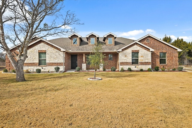 view of front of house with a front lawn