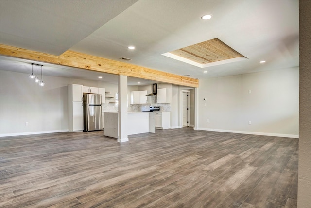 6809 Park Place Dr, Richland Hills, TX 76118 - hall featuring recessed lighting, baseboards, dark wood finished floors, and a barn door