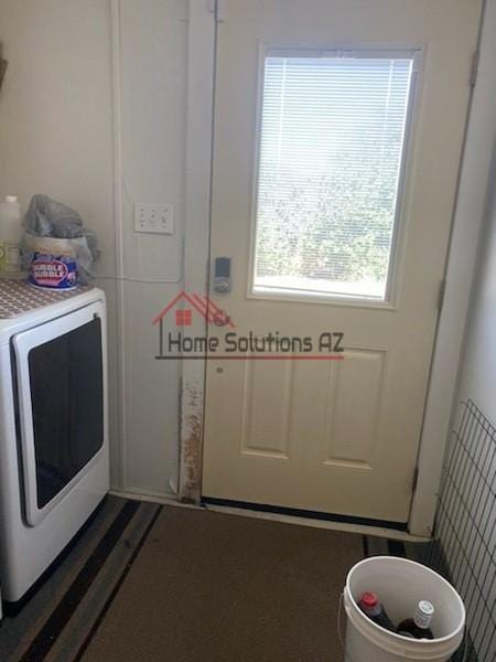 laundry area featuring washer / clothes dryer