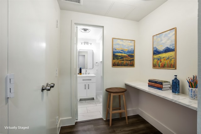 bathroom with vanity