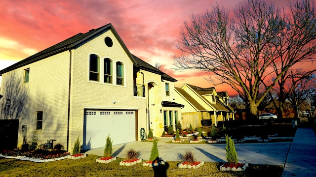 view of front of house featuring a garage