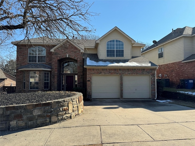 view of front facade featuring a garage