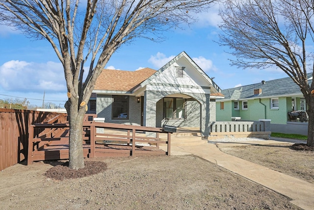 view of front facade with covered porch