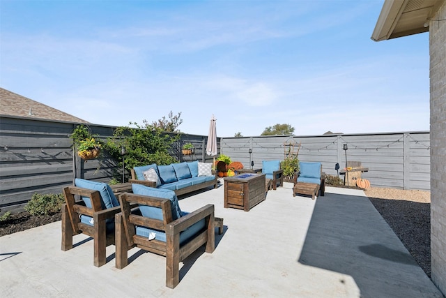 view of patio with outdoor lounge area