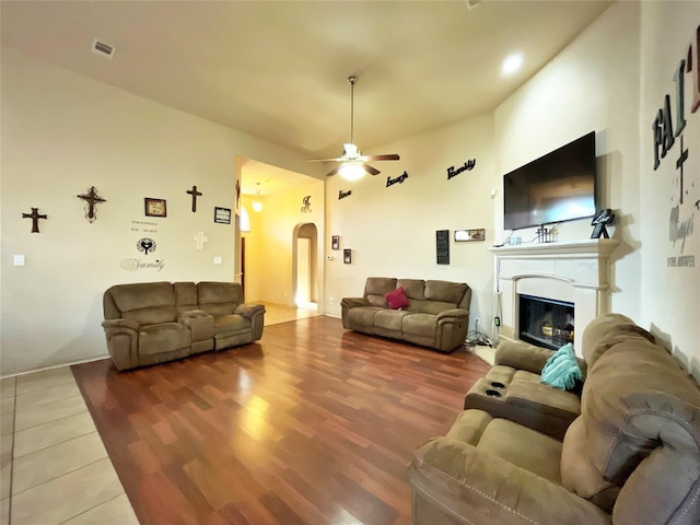 living room featuring ceiling fan