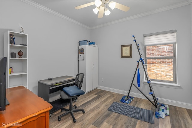 office area featuring ceiling fan, ornamental molding, and hardwood / wood-style floors