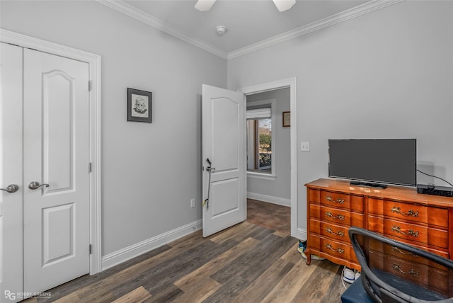 office space with ceiling fan, dark wood-type flooring, and crown molding