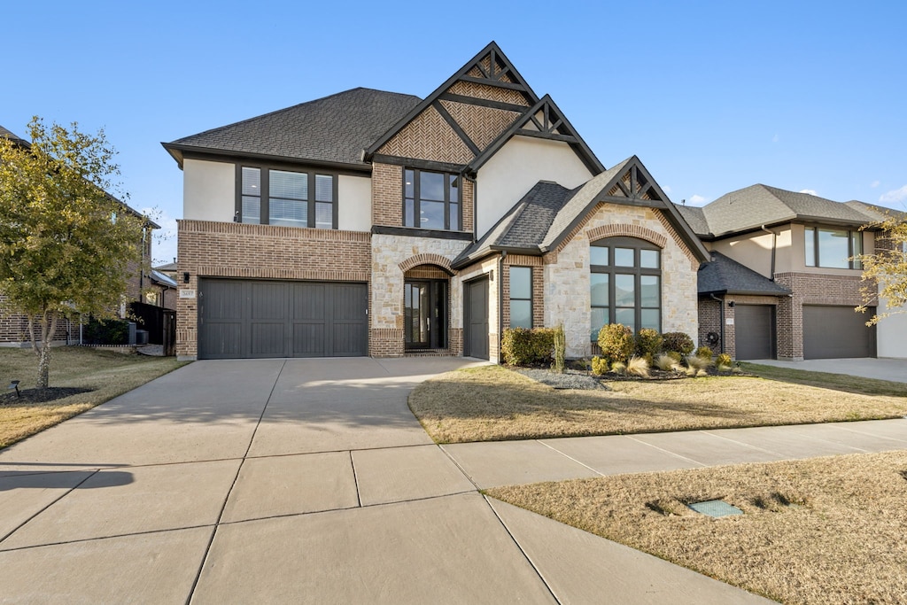 view of front facade with a garage