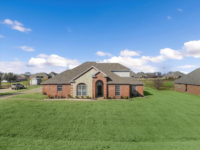 view of front of house with a front lawn